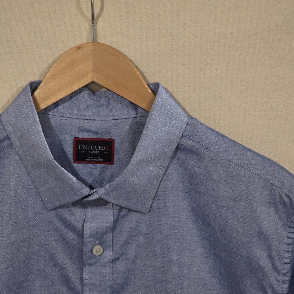 UNTUCKit Short Sleeve Button Down L